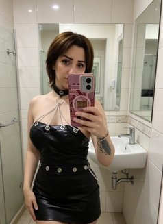 Reem Syrian Model - escort in Dubai Photo 2 of 4