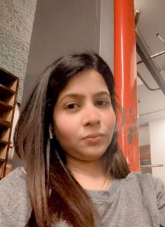 Reema 4 real & virtual session - escort in Kochi Photo 2 of 2