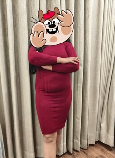 Reema - escort in New Delhi Photo 2 of 6