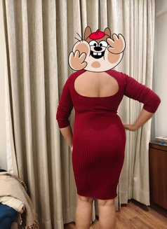 Reema - escort in New Delhi Photo 3 of 6