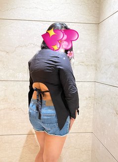 Reema - escort in New Delhi Photo 8 of 11