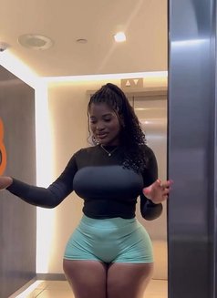 Reembae - puta in Riyadh Photo 1 of 6