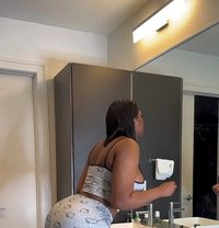 Reembae - puta in Riyadh