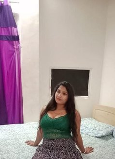 Reena Cam Queen 🧿 & Meet Gfe ༒꧂ 🥂, Esco - escort in Chennai Photo 1 of 1