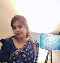 Reena - puta in Chennai Photo 1 of 4