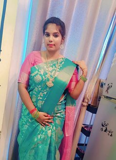 Reena - puta in Chennai Photo 3 of 4
