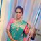 Reena - puta in Chennai Photo 3 of 4