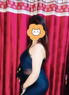 Reena - escort in New Delhi Photo 8 of 8