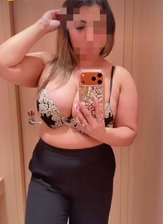 Web cam - escort in New Delhi Photo 1 of 2