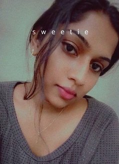 Reena🦋 - Transsexual escort in Chennai Photo 4 of 8