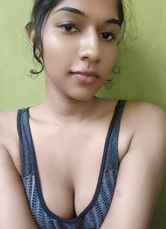 Reena🦋 - Transsexual escort in Chennai Photo 5 of 8