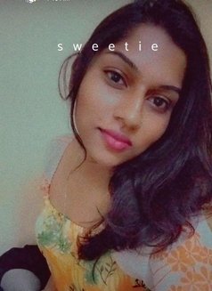 Reena🦋 - Transsexual escort in Chennai Photo 8 of 8