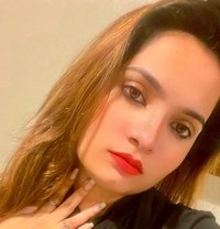 Reena Love - puta in Chennai