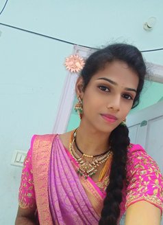 Reena pussy trans girl - Transsexual escort in Hyderabad Photo 5 of 6