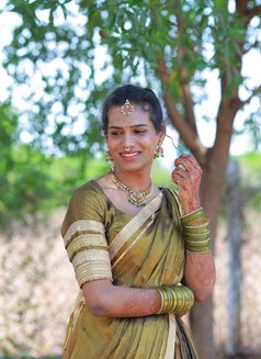 Reena pussy trans girl - Transsexual escort in Hyderabad Photo 6 of 6