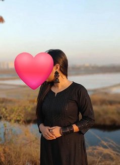 Reena Independent 22 Yrs Model - escort in Mumbai Photo 4 of 12