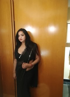 Reena Tandon - escort in New Delhi Photo 4 of 5