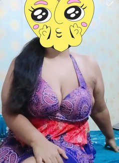 Cam bhabhi verified - escort in Mumbai Photo 2 of 3