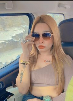 Reeta - Transsexual escort in New Delhi Photo 9 of 10