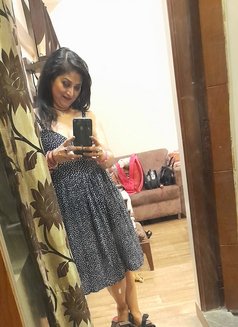 REETU - escort in Kolkata Photo 12 of 15