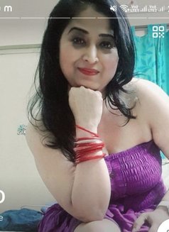 REETU - puta in Kolkata Photo 5 of 5