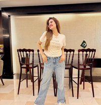 Reetu Sharma - puta in Ajmān