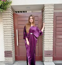 Reetu Sharma - puta in Ajmān