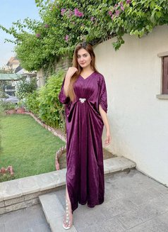 Reetu Sharma - puta in Ajmān Photo 2 of 6