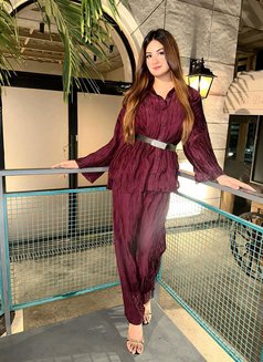 Reetu Sharma - escort in Sharjah Photo 2 of 5