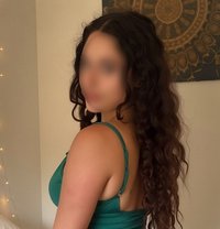 Reetusha - escort in Vijayawada Photo 1 of 4
