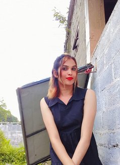 Reeza Shenel - Transsexual escort agency in Colombo Photo 3 of 9