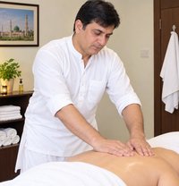 Refloxology & Relaxing Massage - masseur in Lahore