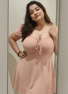 Regina Doorstep Cam 24*7 - puta in Pattaya Photo 1 of 3