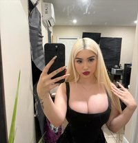 Regina - escort in Setúbal