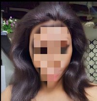 Regina - puta in Bangalore Photo 3 of 3