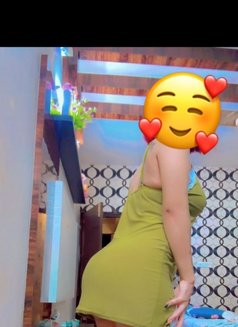 Regina - puta in Bangalore Photo 2 of 3