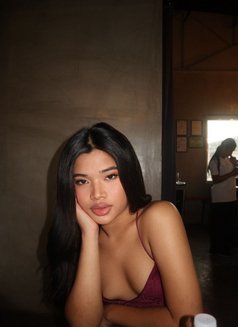 Regina Virgin George - Transsexual escort in Cebu City Photo 2 of 9