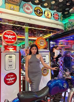 Regina Virgin George - Transsexual escort in Cebu City Photo 5 of 9