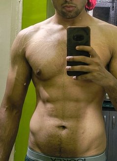 Regon0903 - Male escort in New Delhi Photo 2 of 5