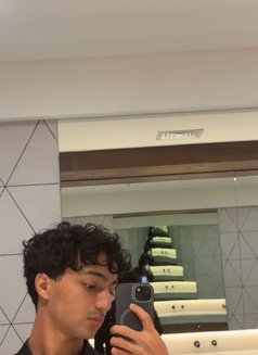 Rehan - Acompañantes masculino in Abu Dhabi Photo 1 of 8