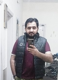 Rehan - Male escort in Lahore Photo 2 of 2