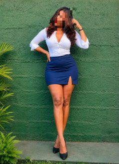 Rehana 23 / chameshi 27 - escort in Colombo Photo 7 of 12
