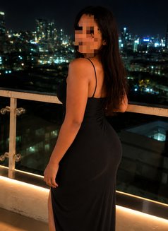 Rehana 23 / chameshi 27 - escort in Colombo Photo 9 of 12