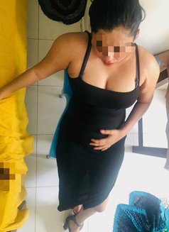 Rehani Fernando - puta in Colombo Photo 4 of 5