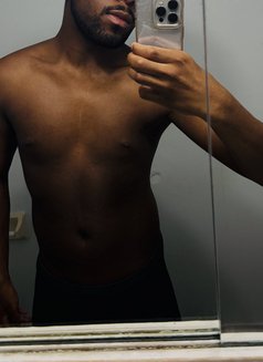 Reid Smith - Male escort in Toronto Photo 4 of 4