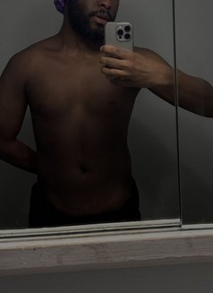 Reid Smith - Male escort in Toronto Photo 1 of 4