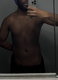Reid Smith - Male escort in Toronto Photo 2 of 4