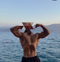Reignnn STR8 - Male escort in Manila