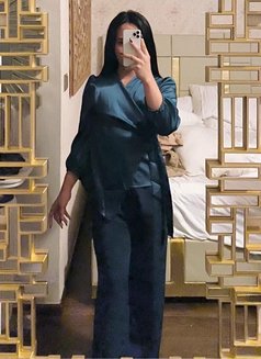 Reignxxx - Transsexual escort in Manila Photo 15 of 18