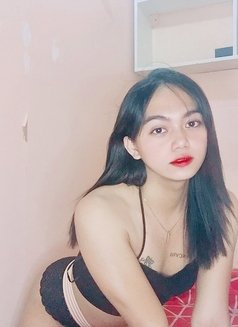 Rein Justine (Cumshow)(meetup) - Transsexual escort in Manila Photo 2 of 3